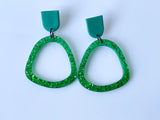 ALL THAT SPARKLES - big hoops emerald green